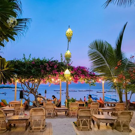 Pesona Beach Resort & Spa Gili Trawangan Luaran gambar