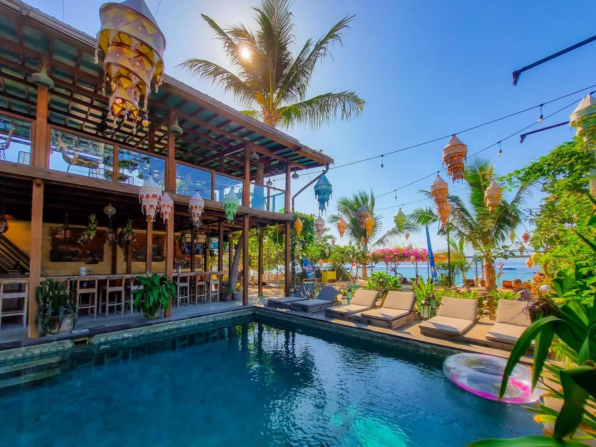 Pesona Beach Resort & Spa Gili Trawangan Luaran gambar