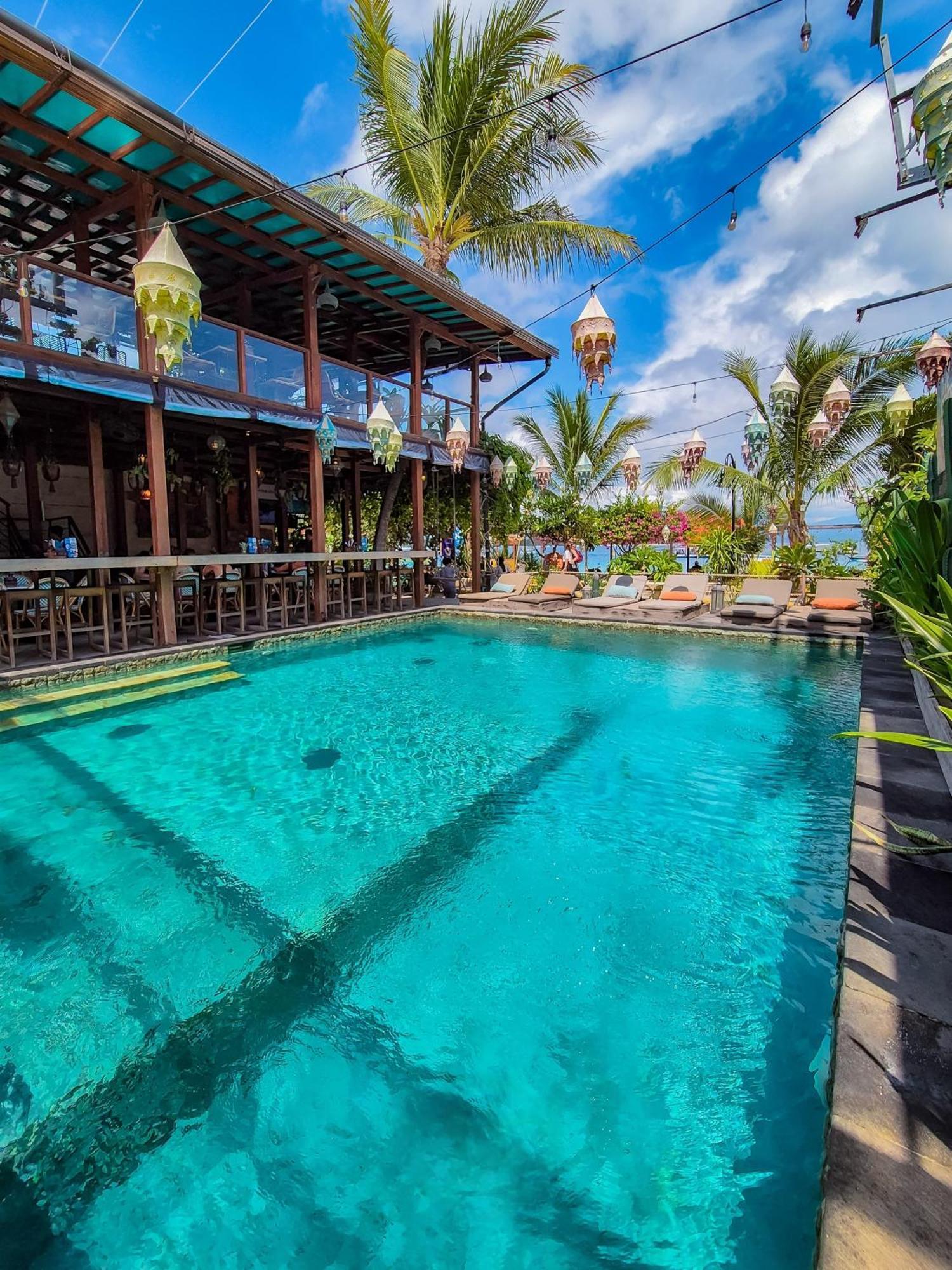 Pesona Beach Resort & Spa Gili Trawangan Luaran gambar